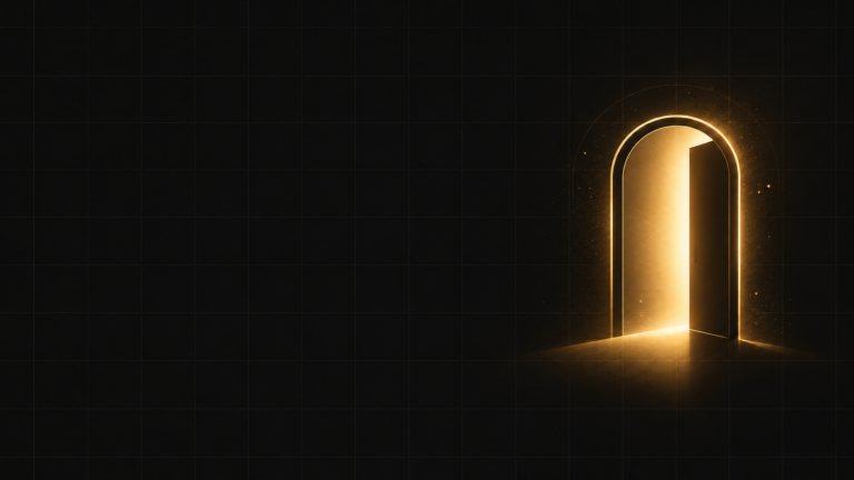 Puerta abierta iluminada en dorado sobre fondo oscuro, símbolo de bienvenida y nuevas oportunidades en economía y finanzas.